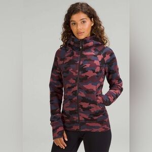 Lululemon Scuba Full-Zip HoodieHeritage 365 Camo Smoky Red Night Sea - Size 4